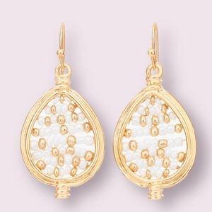 Chico’s Calla Drop Earrings